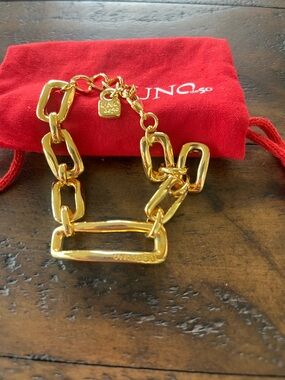UNO de 50 Gold Chunky Link Bracelet with Logo Charm